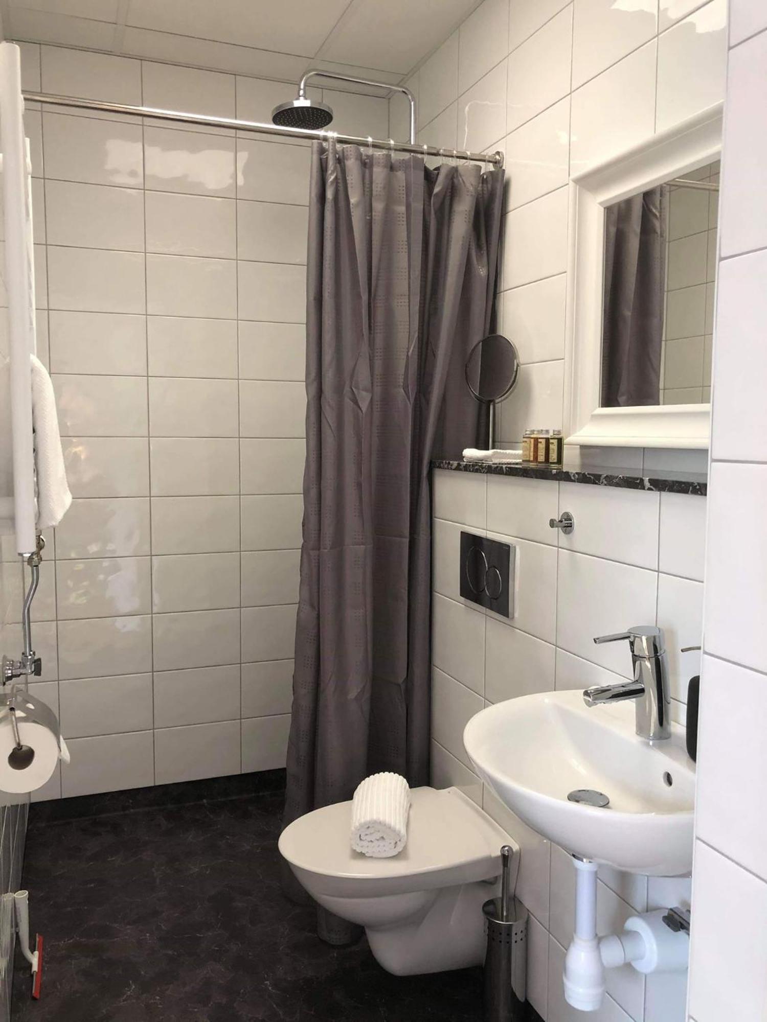Smalandsstenar Hotell Εξωτερικό φωτογραφία